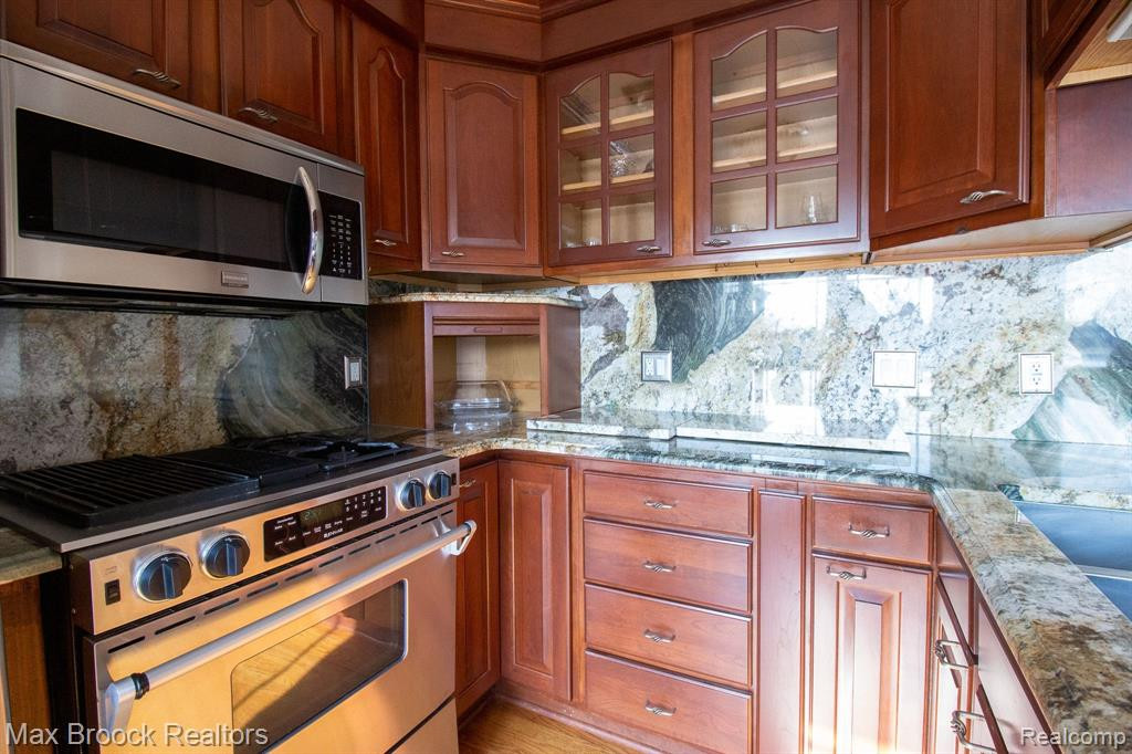 4645 Claudia Drive, Waterford, MI 48328 — Photo 16