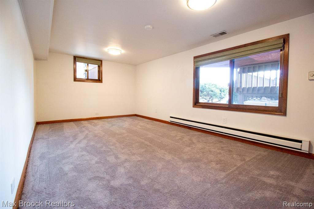 4645 Claudia Drive, Waterford, MI 48328 — Photo 30
