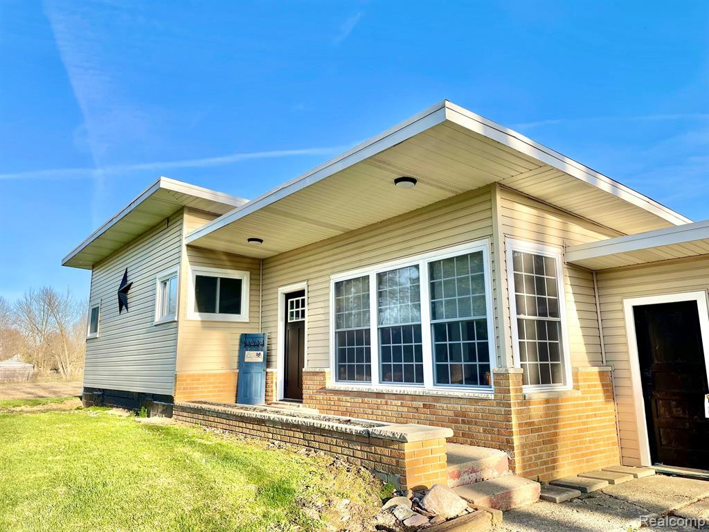 2550 DUCKER Road, North Branch, MI 48461 — Photo 2