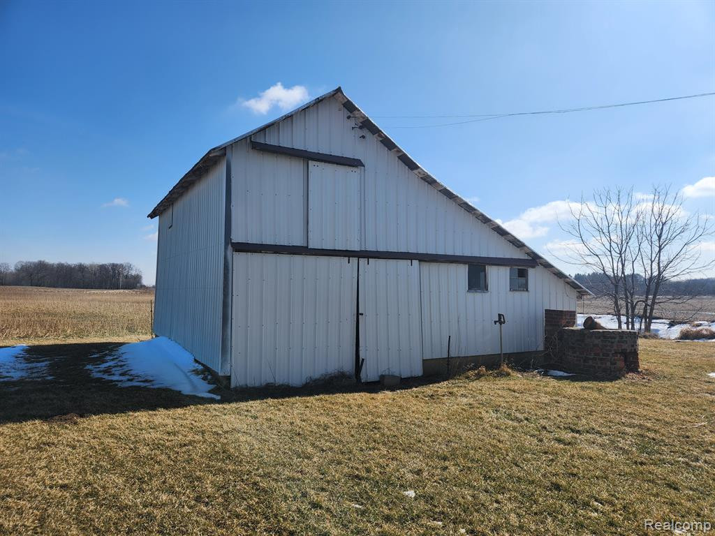 18645 S BRENNAN Road, Oakley, MI 48649 — Photo 7