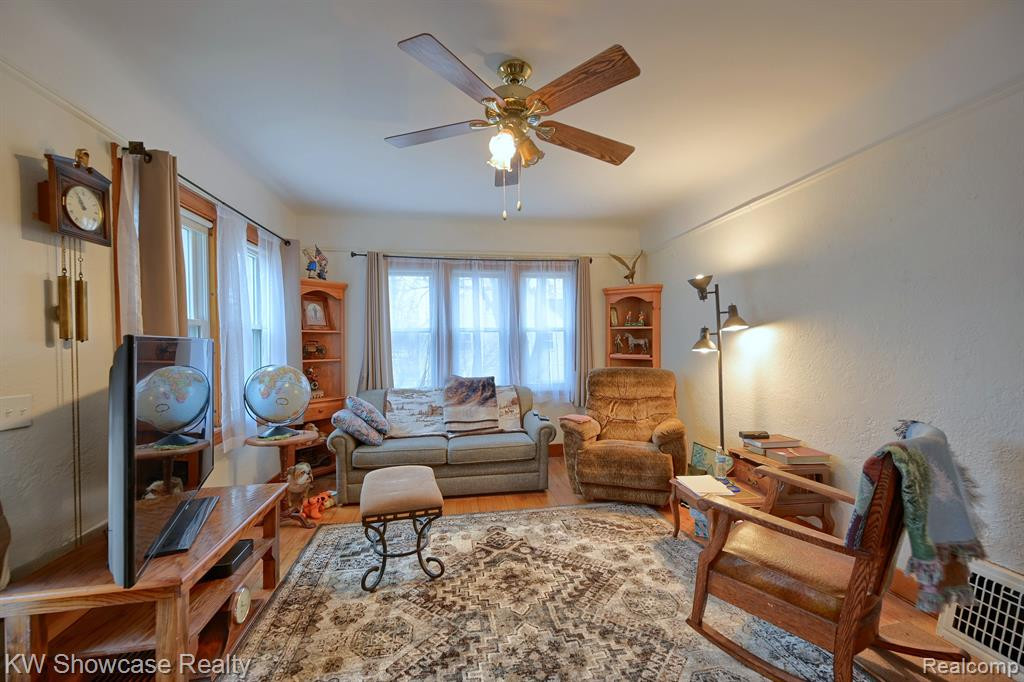 89 CLIVE Avenue, Waterford, MI 48328 — Photo 3