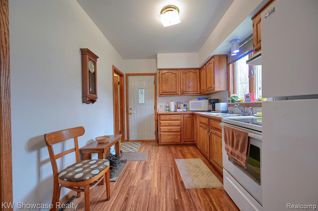 89 CLIVE Avenue, Waterford, MI 48328 — Photo 5