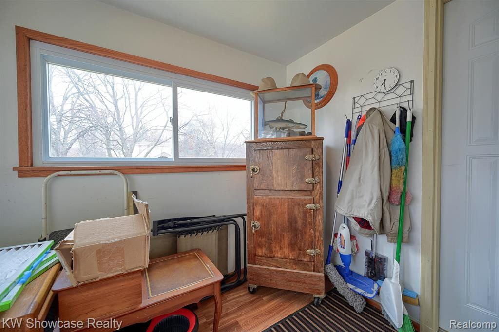 89 CLIVE Avenue, Waterford, MI 48328 — Photo 13