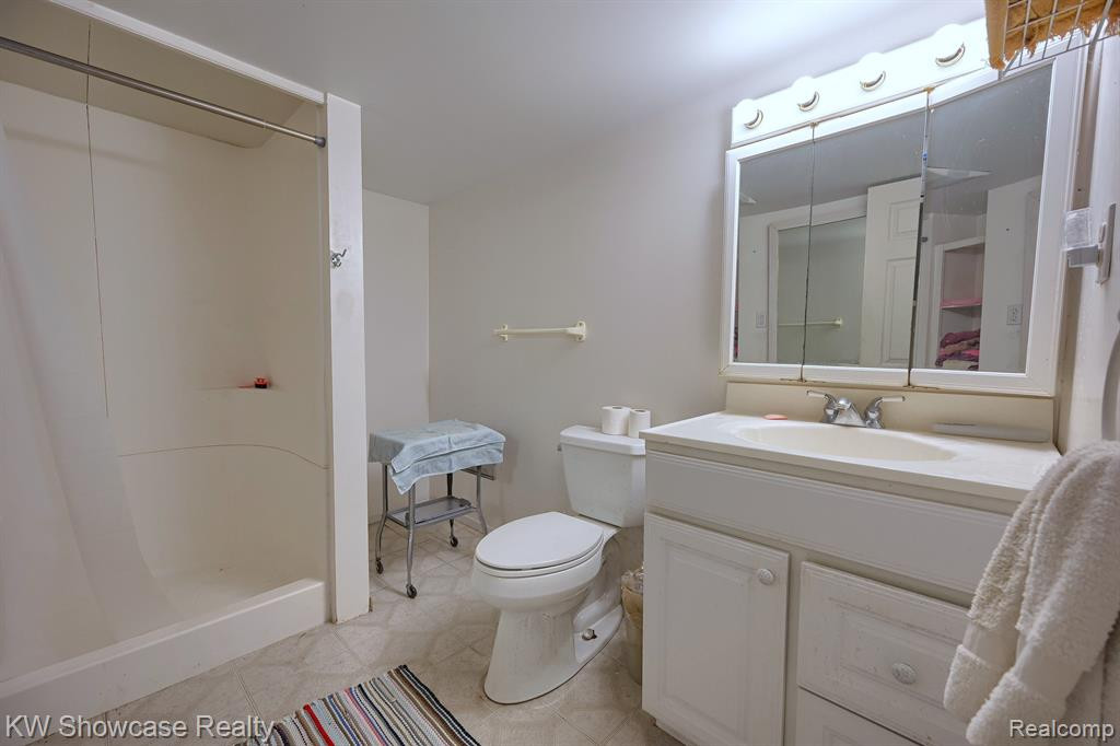 89 CLIVE Avenue, Waterford, MI 48328 — Photo 18