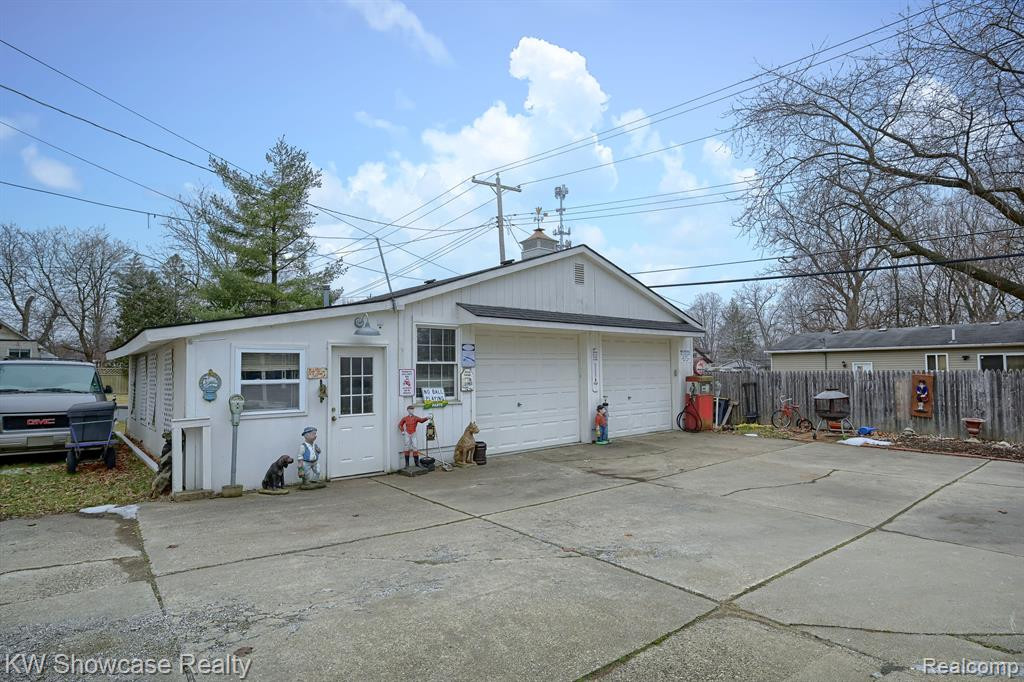 89 CLIVE Avenue, Waterford, MI 48328 — Photo 22