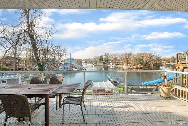 610 LONGPOINTE Drive, Lake Orion, MI 48362 — Photo 15