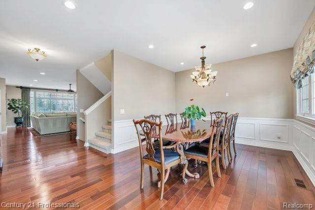 610 LONGPOINTE Drive, Lake Orion, MI 48362 — Photo 16