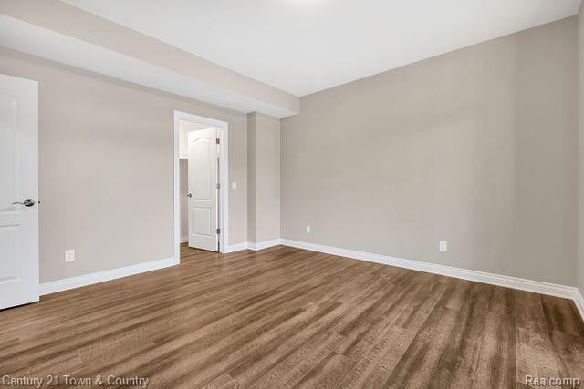 610 LONGPOINTE Drive, Lake Orion, MI 48362 — Photo 52