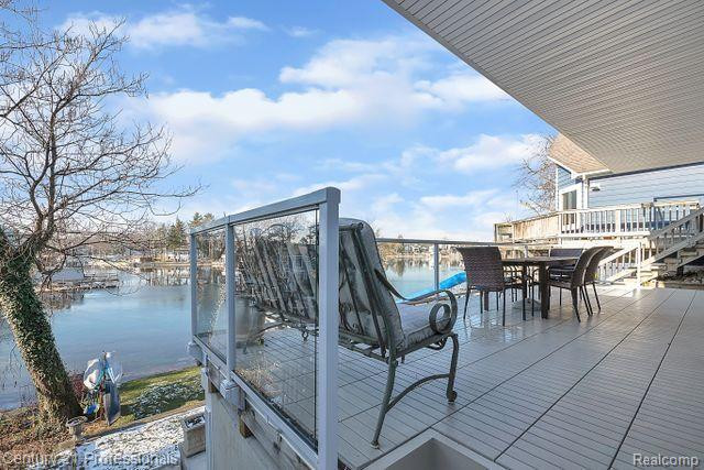 610 LONGPOINTE Drive, Lake Orion, MI 48362 — Photo 70