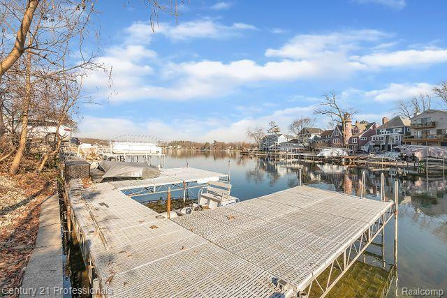 610 LONGPOINTE Drive, Lake Orion, MI 48362 — Photo 72