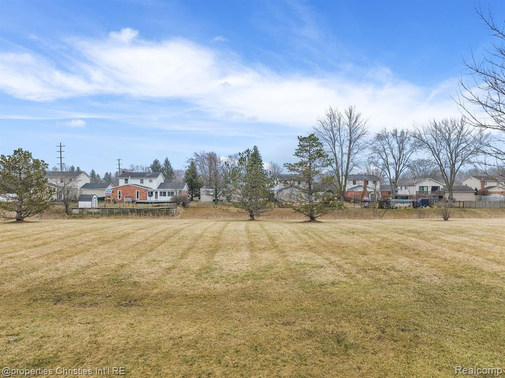 1068 KINGS Court, Canton, MI 48188 — Photo 32