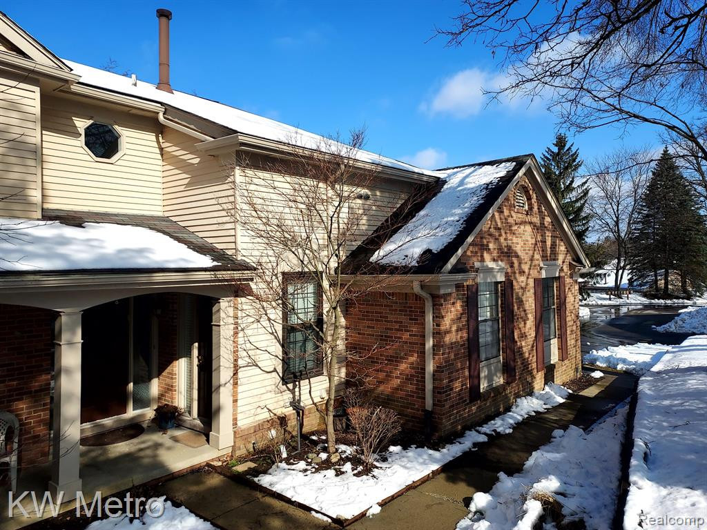 37173 DEER RUN Drive, Farmington Hills, MI 48331 — front exterior