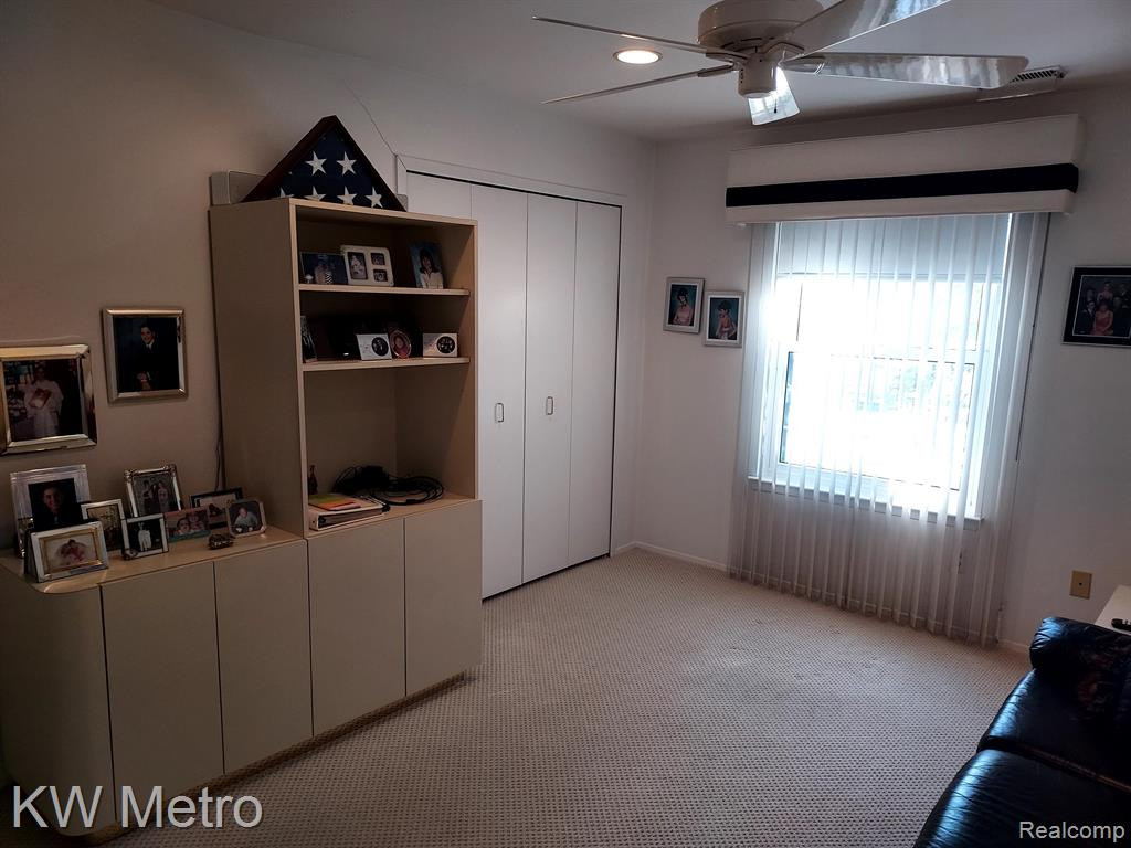 37173 DEER RUN Drive, Farmington Hills, MI 48331 — Photo 11