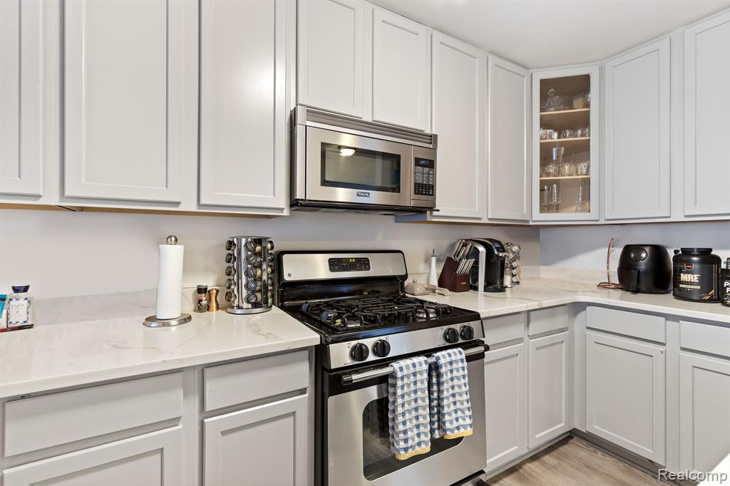 48 ADELAIDE Street, Detroit, MI 48201 — Photo 7