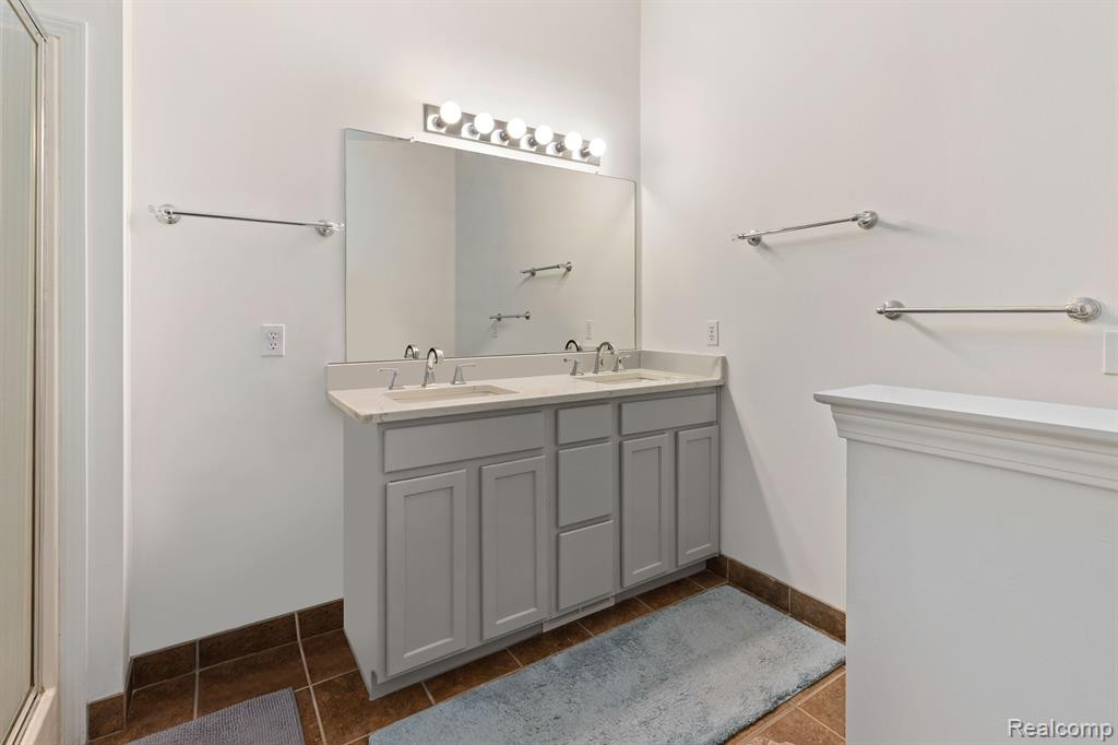 48 ADELAIDE Street, Detroit, MI 48201 — Photo 22