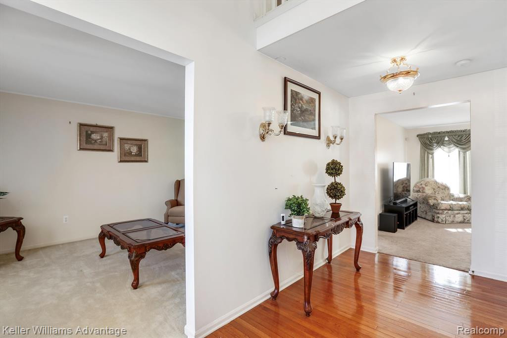 43455 HEATHERFIELD Boulevard, Van Buren, MI 48111 — Photo 12