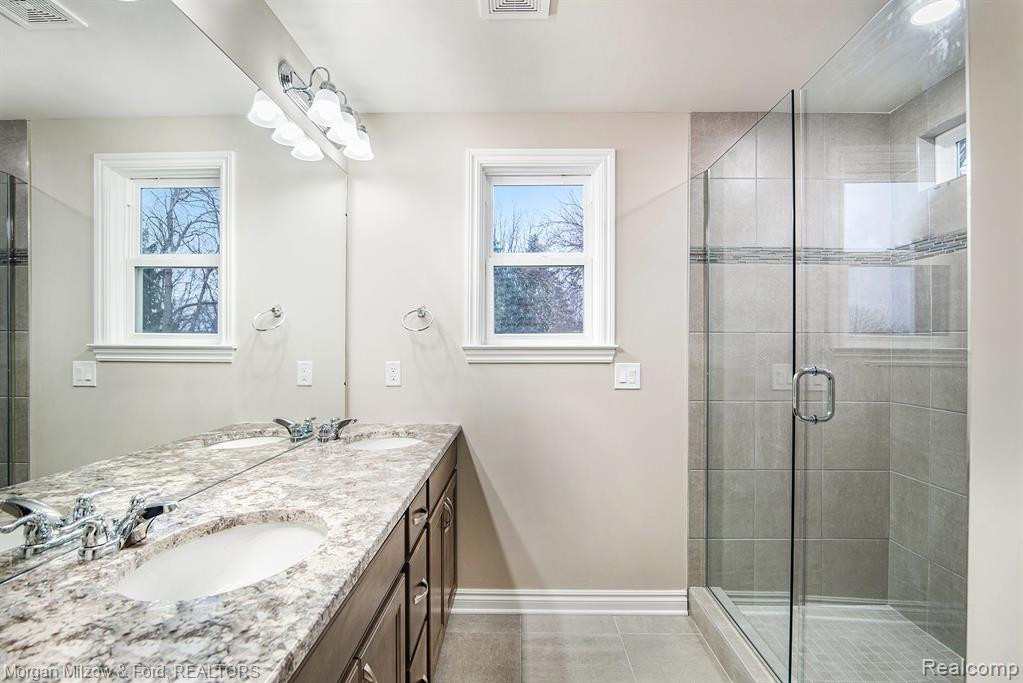 4021 NOTTINGHAM Circle, Clarkston, MI — Photo 11
