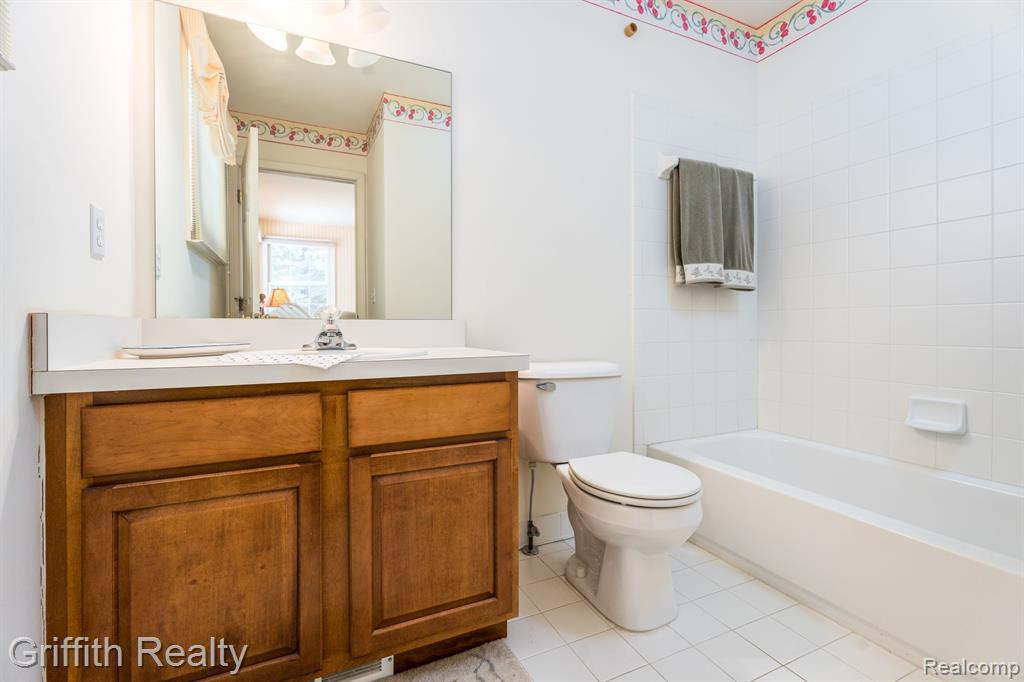 7520 Brookdale Court, Brighton, MI 48116 — Photo 24