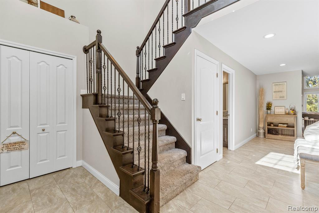 14967 W STONEY BROOKE Drive, Shelby Twp, MI 48315 — Photo 4