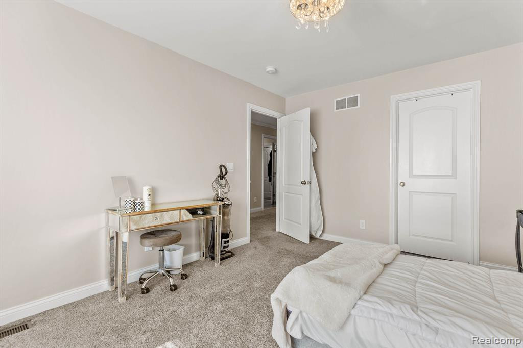 14967 W STONEY BROOKE Drive, Shelby Twp, MI 48315 — Photo 22