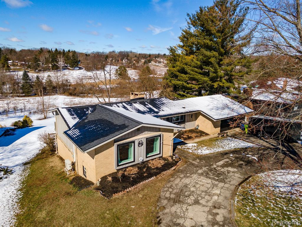4435 E LOCH ALPINE Drive, Ann Arbor, MI 48103 — Photo 2