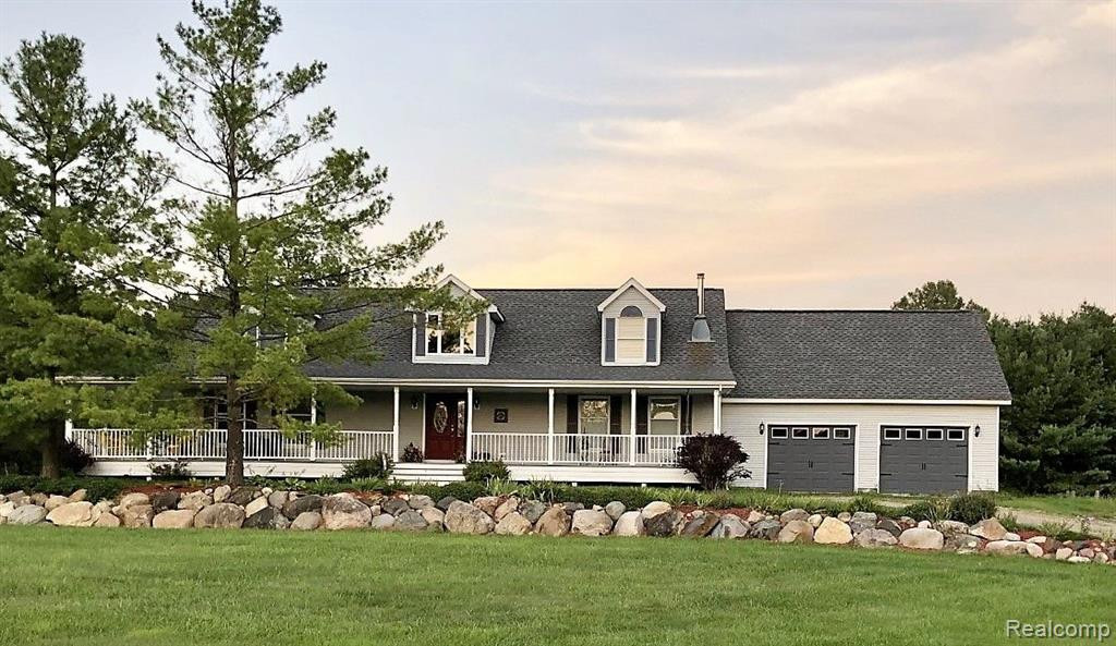 1300 CEDAR Drive, Imlay City, MI 48444 — front exterior