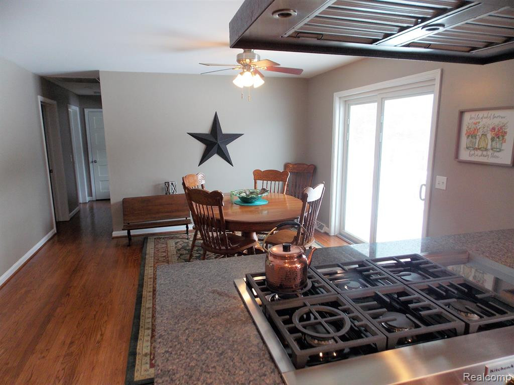 1300 CEDAR Drive, Imlay City, MI 48444 — Photo 9