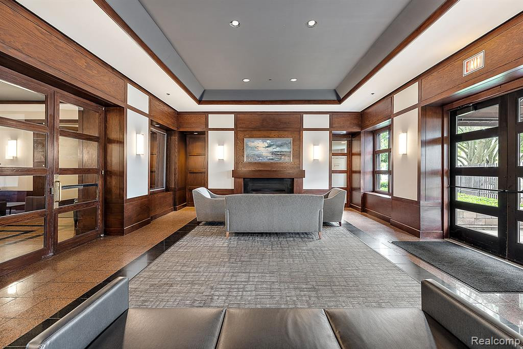 250 E Harbortown, Detroit, MI 48207 — Photo 19