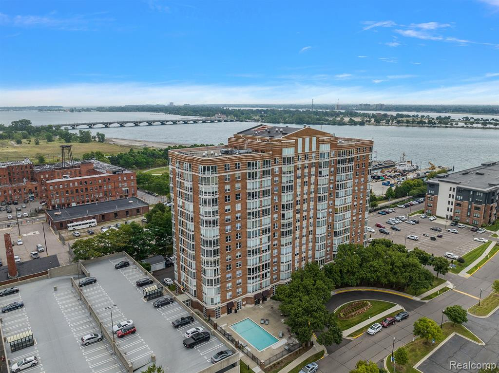 250 E Harbortown, Detroit, MI 48207 — Photo 22