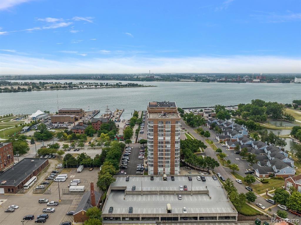 250 E Harbortown, Detroit, MI 48207 — Photo 25