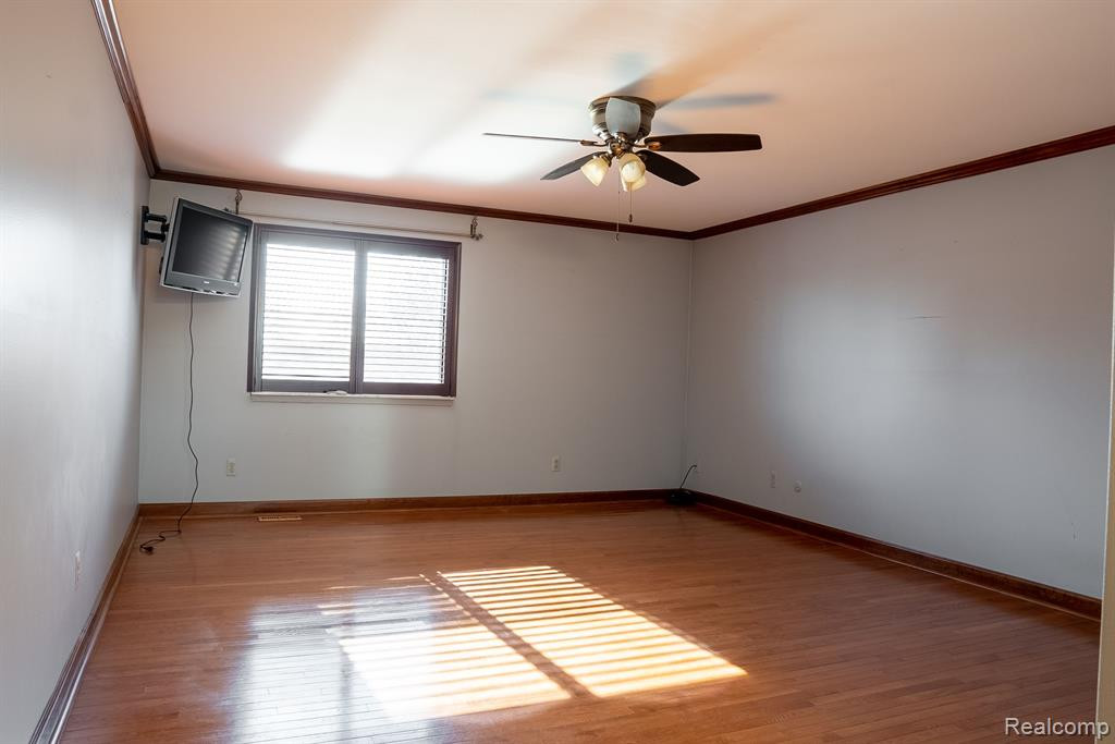 44364 HIGHGATE Drive, Clinton Twp, MI 48038 — Photo 15