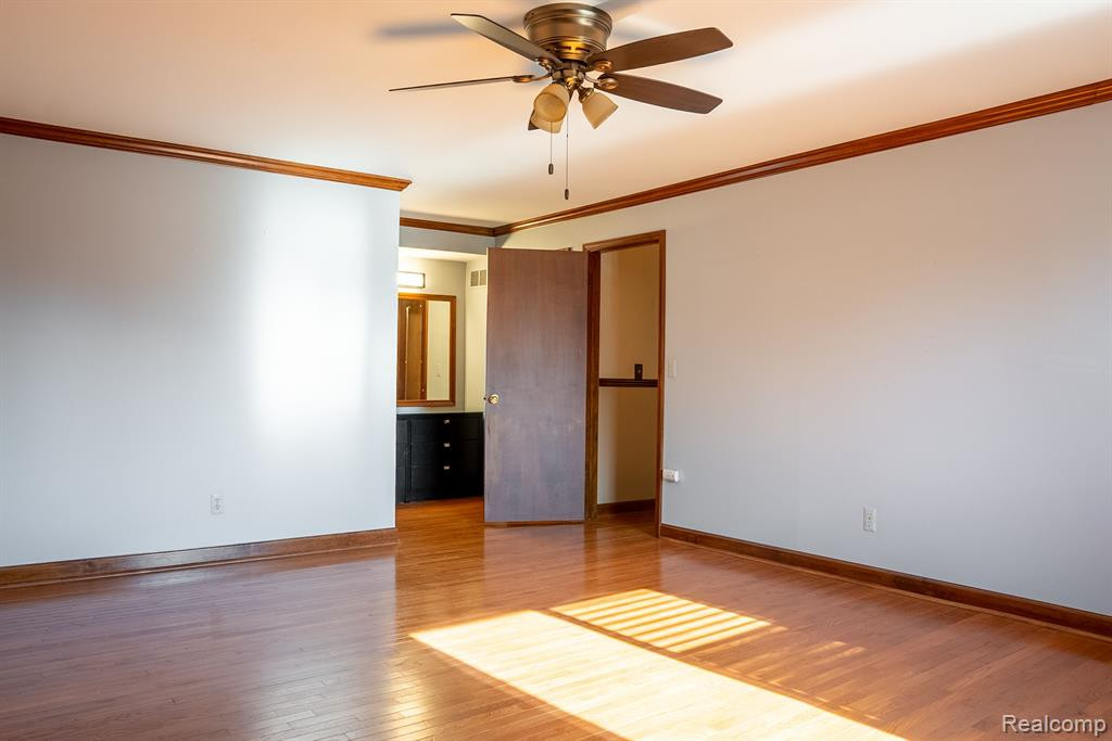 44364 HIGHGATE Drive, Clinton Twp, MI 48038 — Photo 16