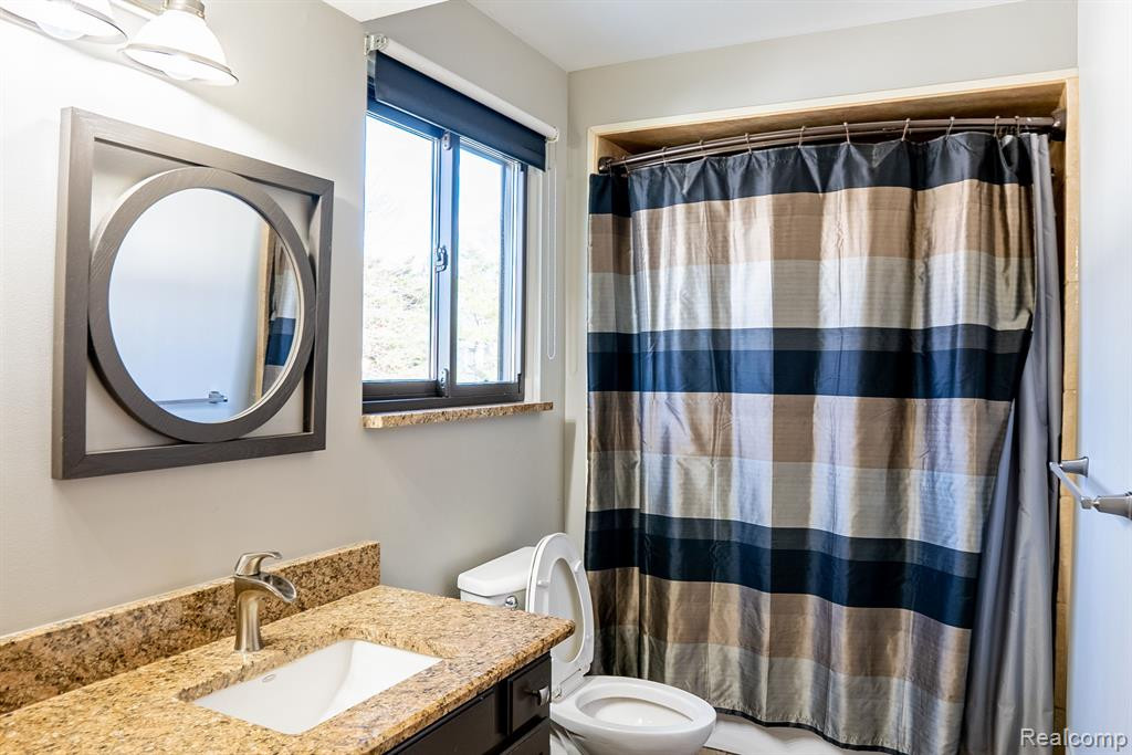 44364 HIGHGATE Drive, Clinton Twp, MI 48038 — Photo 20