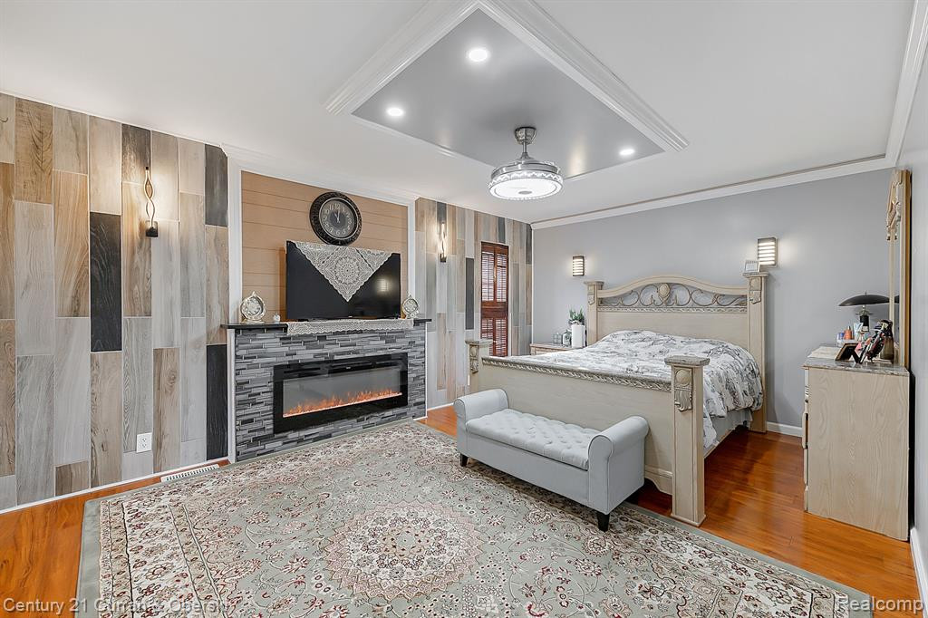3046 LINDENWOOD Drive, Dearborn, MI 48120 — Photo 11