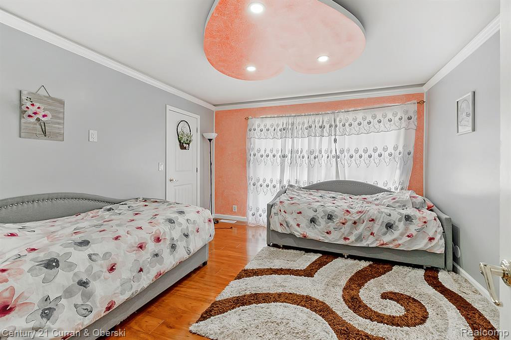 3046 LINDENWOOD Drive, Dearborn, MI 48120 — Photo 13