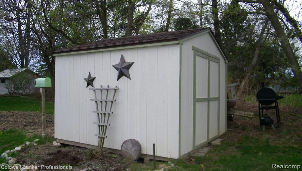 4345 COUNTRY Lane, North Branch, MI 48461 — Photo 3