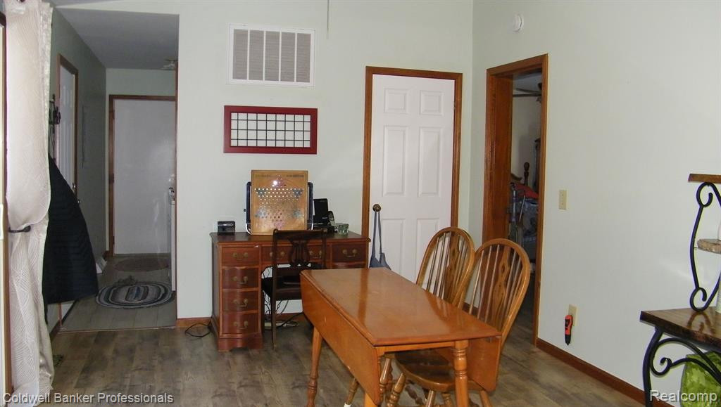 4345 COUNTRY Lane, North Branch, MI 48461 — Photo 5