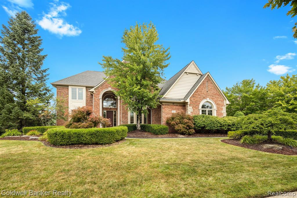 18415 CLAIRMONT Circle E, Northville, MI 48168 — Photo 2