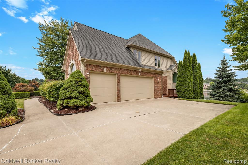 18415 CLAIRMONT Circle E, Northville, MI 48168 — Photo 3