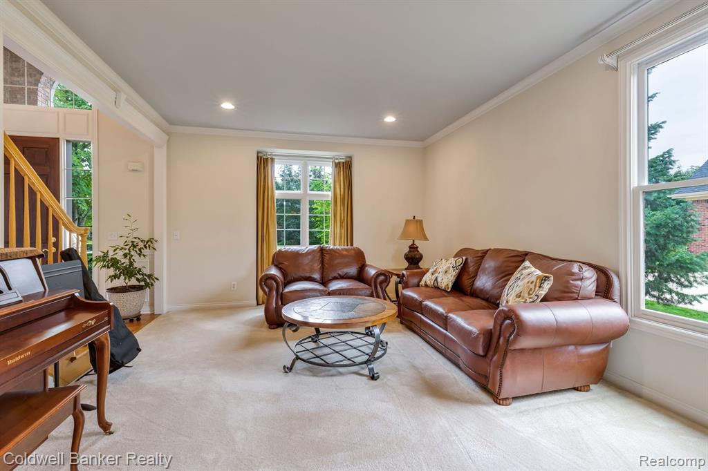 18415 CLAIRMONT Circle E, Northville, MI 48168 — Photo 12