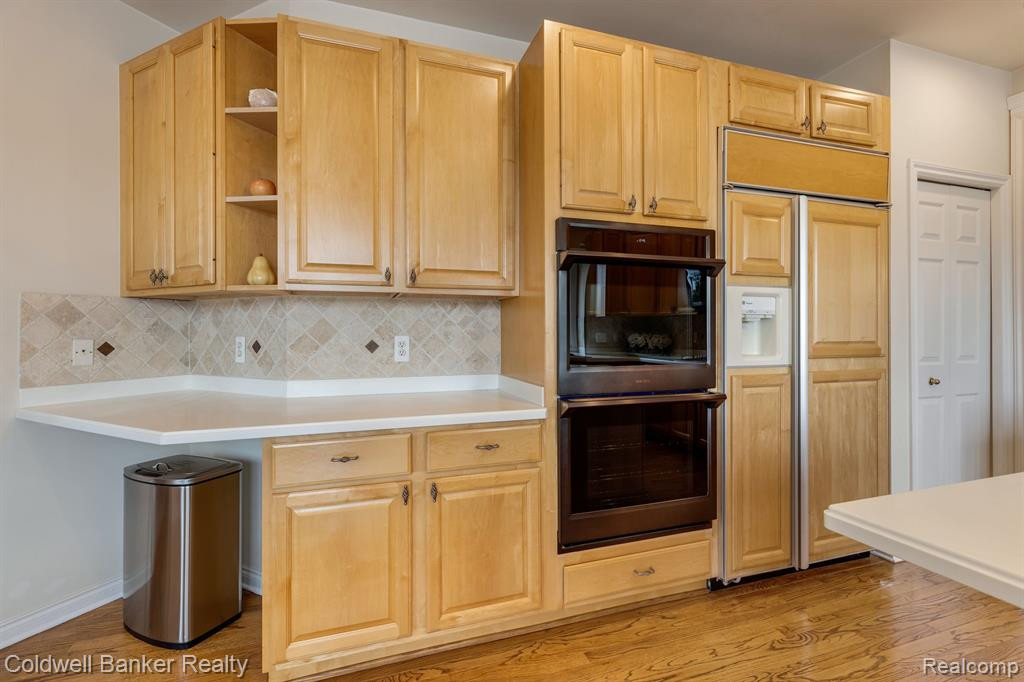18415 CLAIRMONT Circle E, Northville, MI 48168 — Photo 23