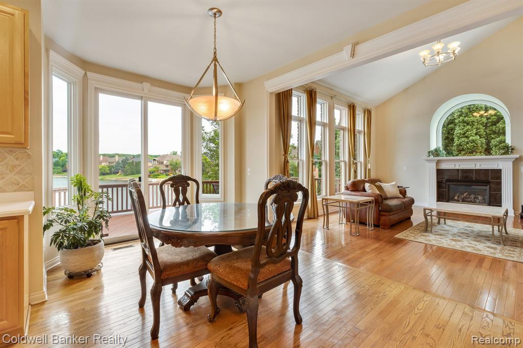 18415 CLAIRMONT Circle E, Northville, MI 48168 — Photo 26