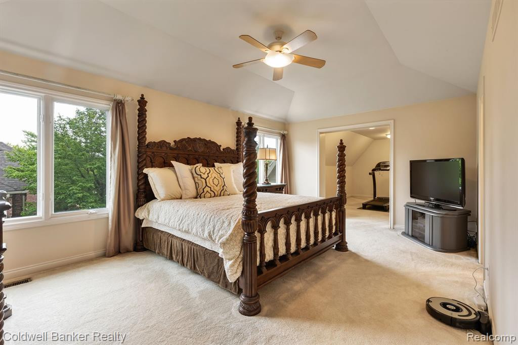 18415 CLAIRMONT Circle E, Northville, MI 48168 — Photo 31