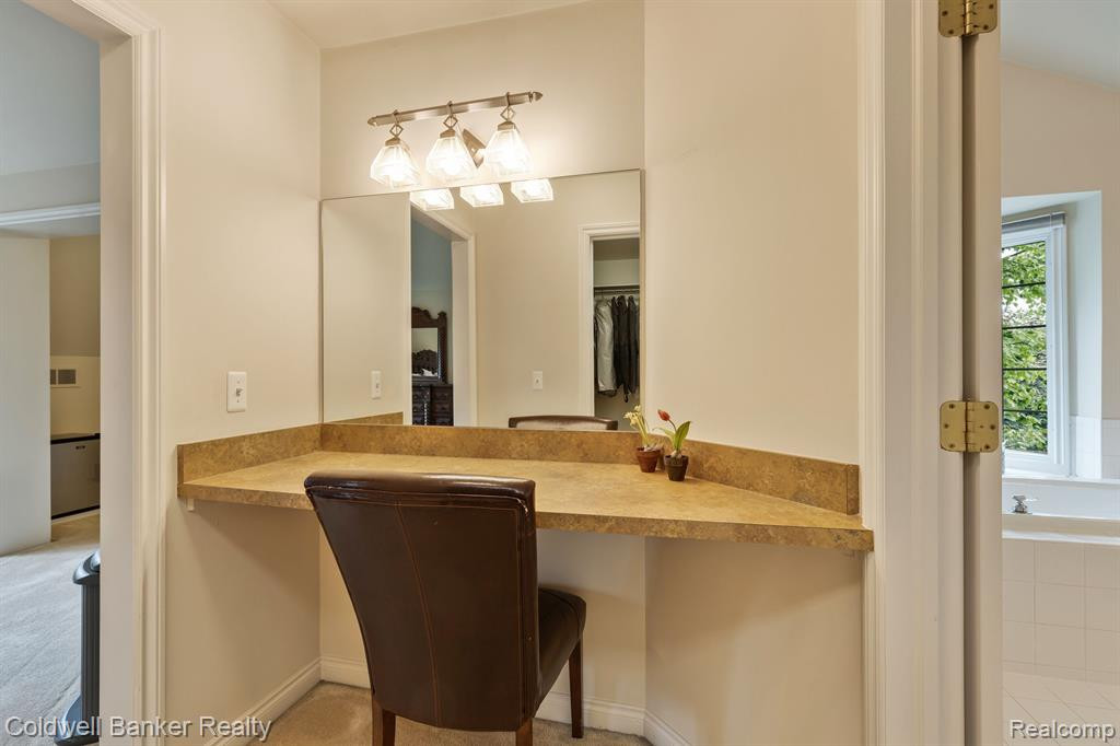 18415 CLAIRMONT Circle E, Northville, MI 48168 — Photo 34