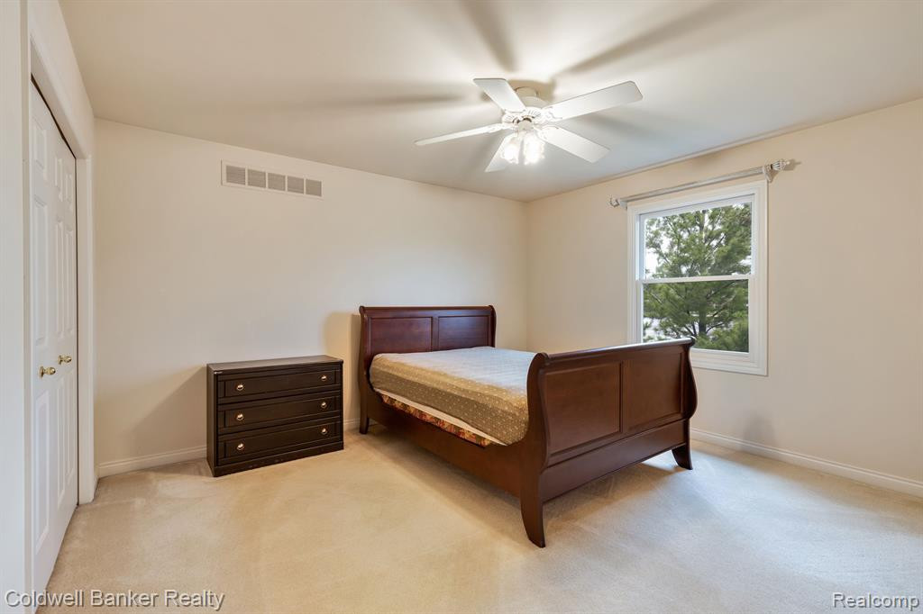 18415 CLAIRMONT Circle E, Northville, MI 48168 — Photo 39