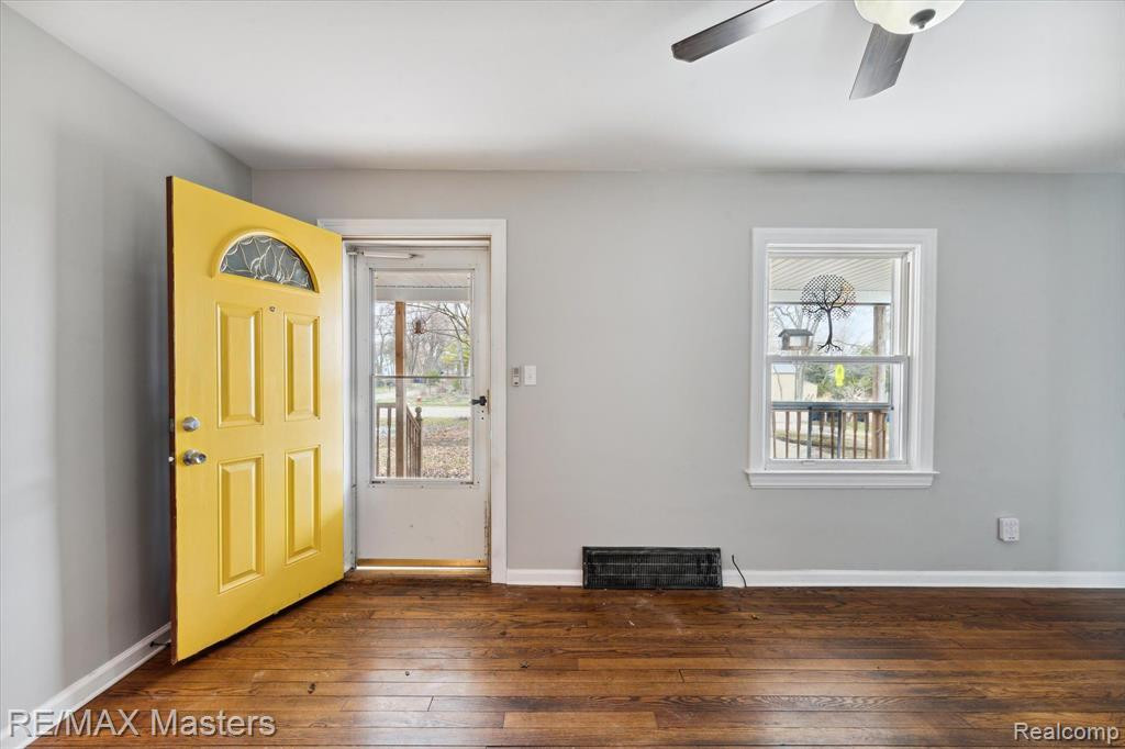 3352 OAKWOOD Street, Ann Arbor, MI 48104 — Photo 3