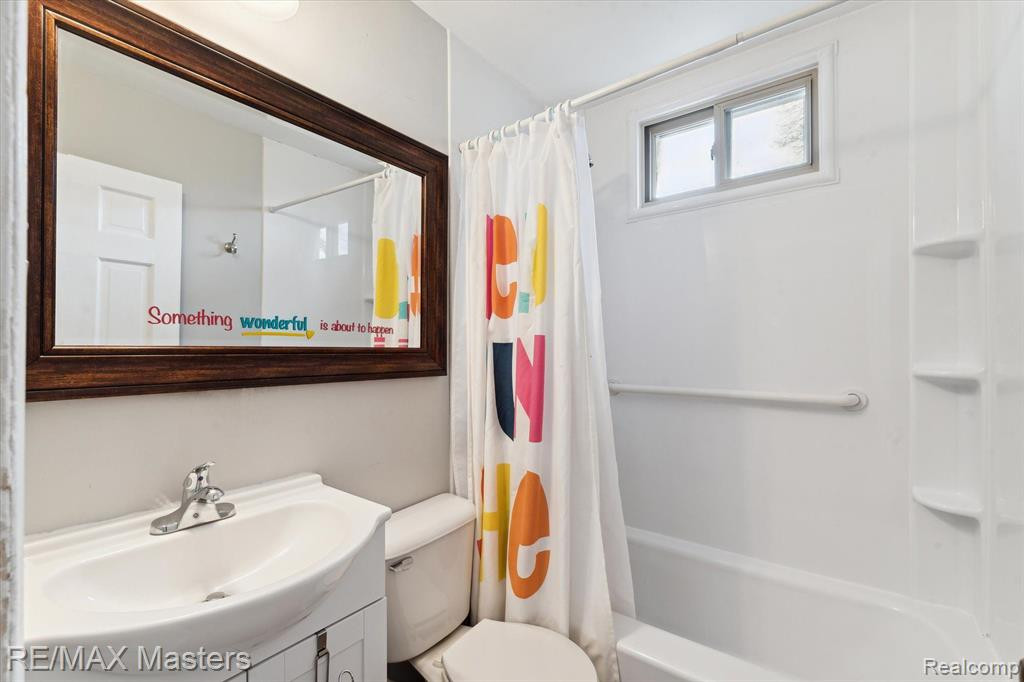 3352 OAKWOOD Street, Ann Arbor, MI 48104 — Photo 9