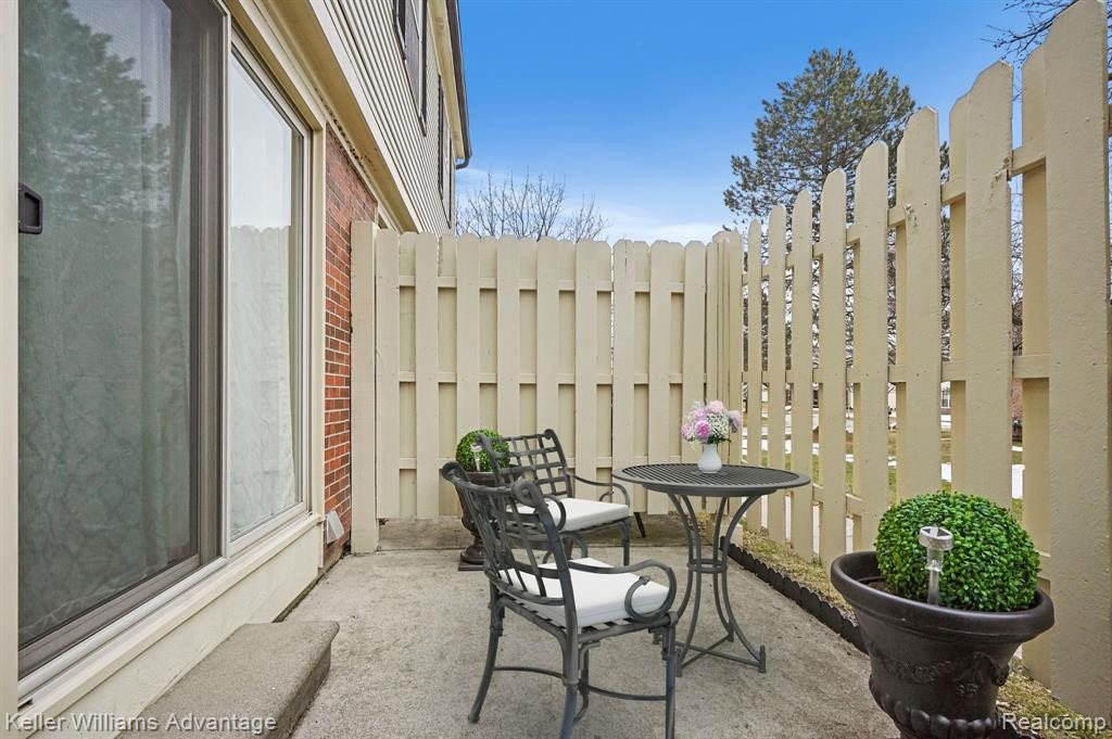 1419 DOVER Hill N, Walled Lake, MI 48390 — Photo 21