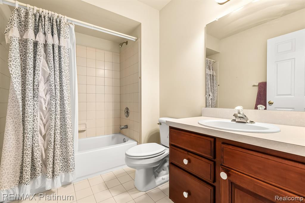 7575 WOODWIND, Brighton, MI 48116 — Photo 29
