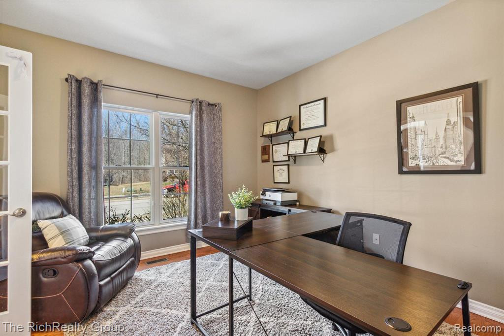 758 W Castlebury Circle, Saline, MI 48176 — Photo 6